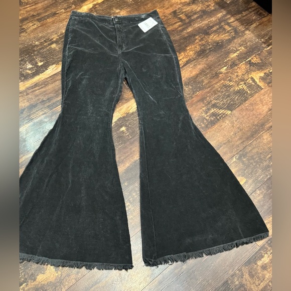 Women’s Free People Just Furl Corduroy Flare Jeans Size 32 - Picture 1 of 6